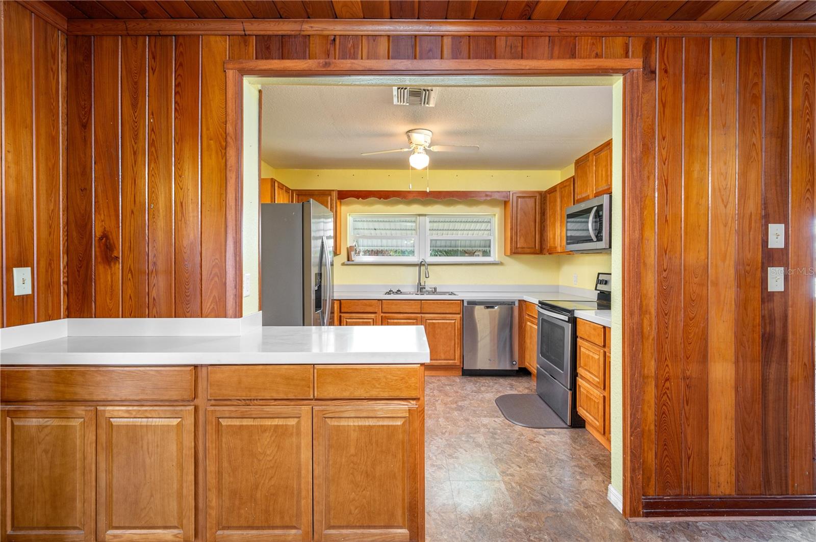 LAKESIDE - Residential