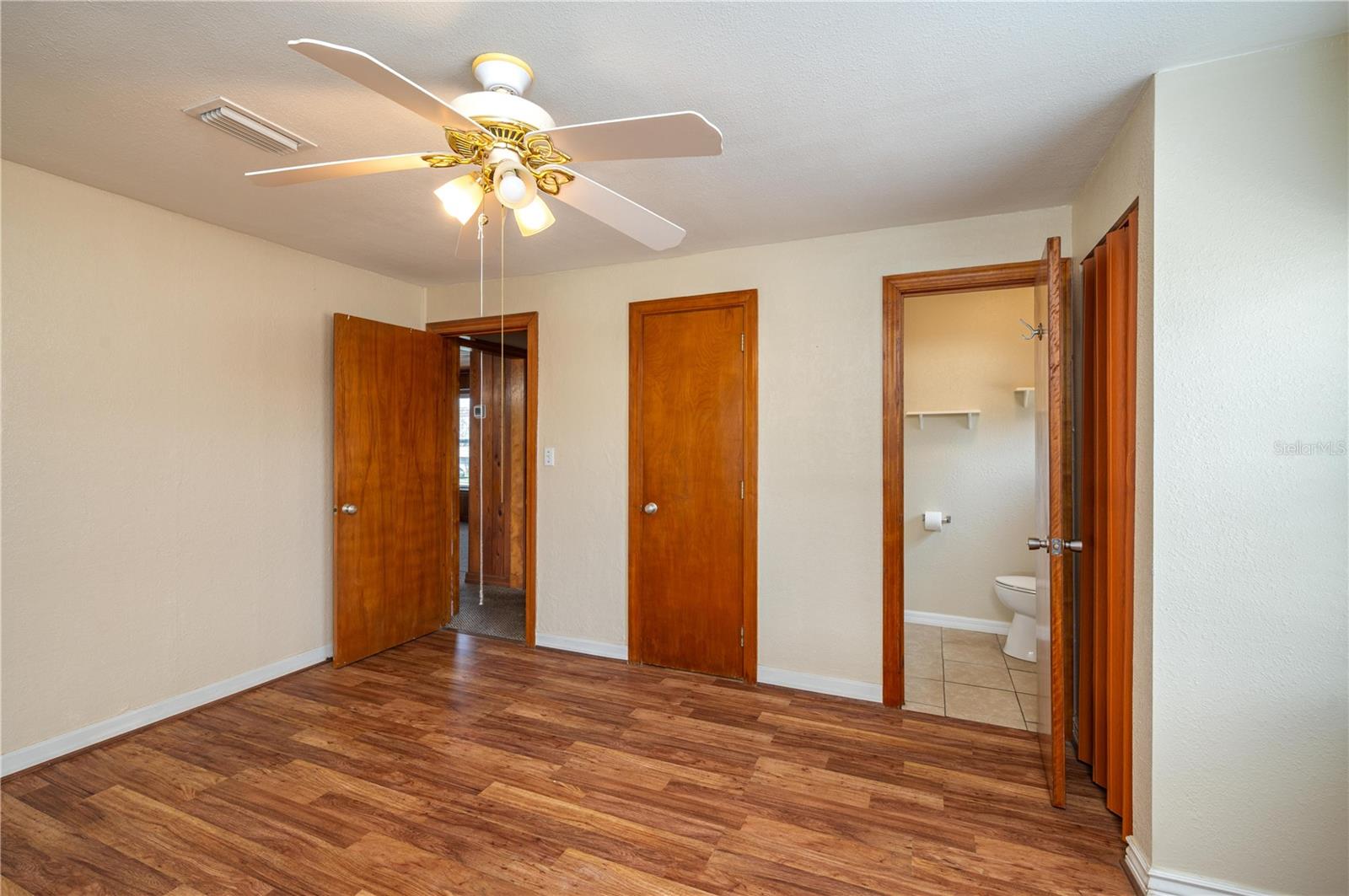 LAKESIDE - Residential