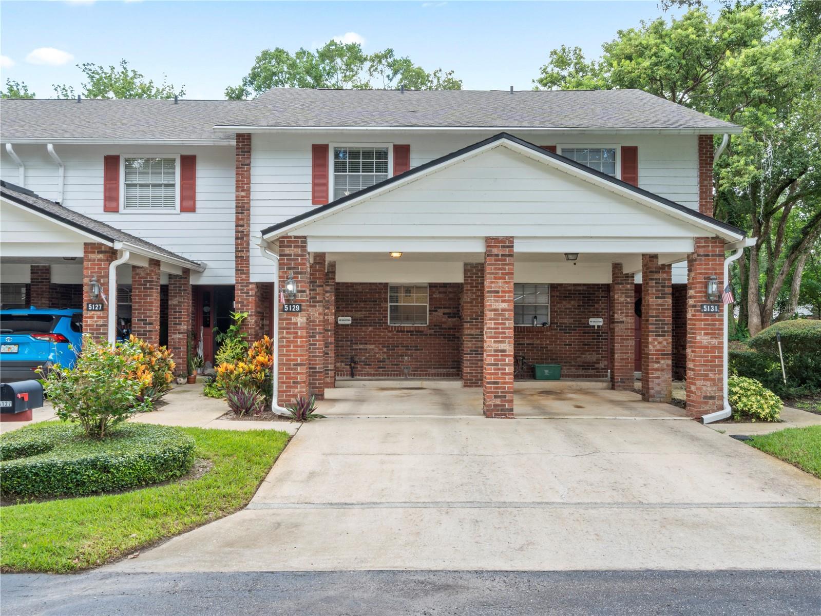 Step into refined living in this beautifully remodeled two-story condo, tucked within the charming Lazy Oaks community of Winter Park. Just over 1,200 sq ft, this 2-bedroom, 2.5-bath home offers tasteful updates, modern finishes, and effortless comfort—minutes from everything.
The main floor features a spacious open layout with tiled flooring, combining kitchen, dining, and living areas. The kitchen boasts granite countertops, gray cabinetry, newer appliances, and a breakfast bar that opens to the living room. A cozyfireplace and sunroom invite relaxation, while a convenient half-bath completes the downstairs.
Upstairs, the primary suite offers a beautifully updated en-suite bath with quartz countertops, dual sinks, and a glass-enclosed shower. A second bedroom and full bath, plus an upstairs laundry closet with washer and dryer, offer added functionality.
Recent upgrades include a 2022 roof and 2023 A/C and water heater. A one-car carport is included.
Lazy Oaks is a hidden gem—just minutes from downtown Winter Park, Rollins College, Full Sail, UCF, 417, and walkable to shopping, dining, and a full-service gym.
Welcome home. This one’s truly special.