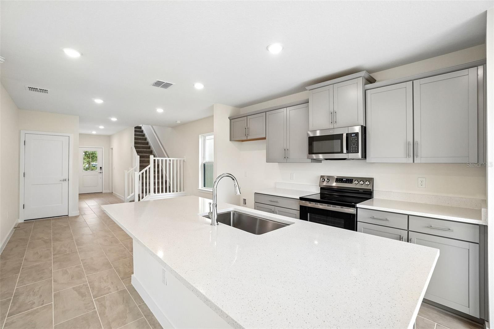 GRASSLANDS WEST - Residential
