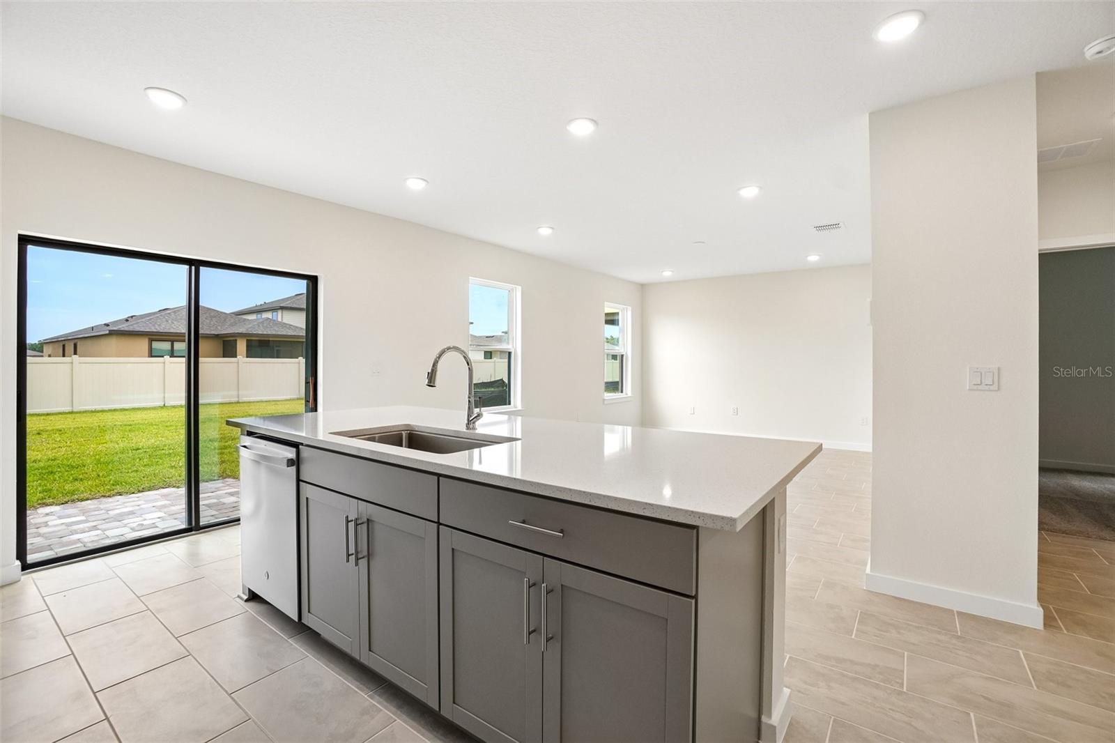 GRASSLANDS WEST - Residential