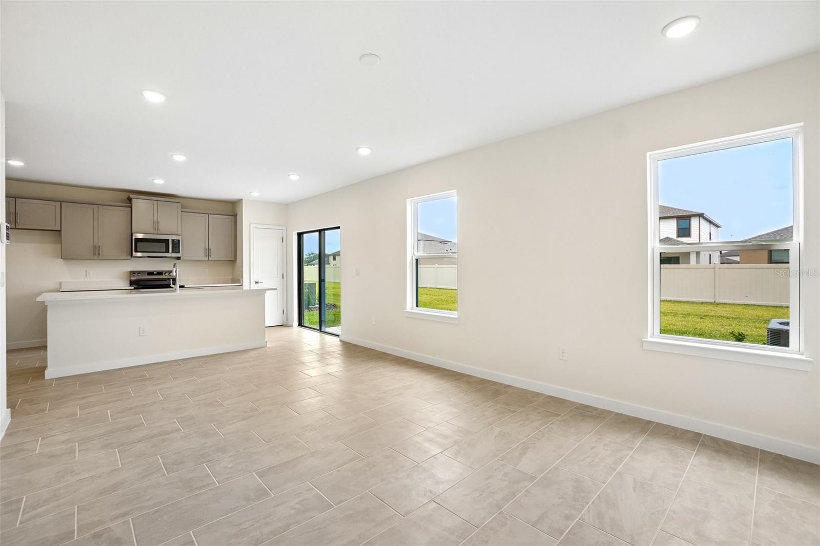 GRASSLANDS WEST - Residential