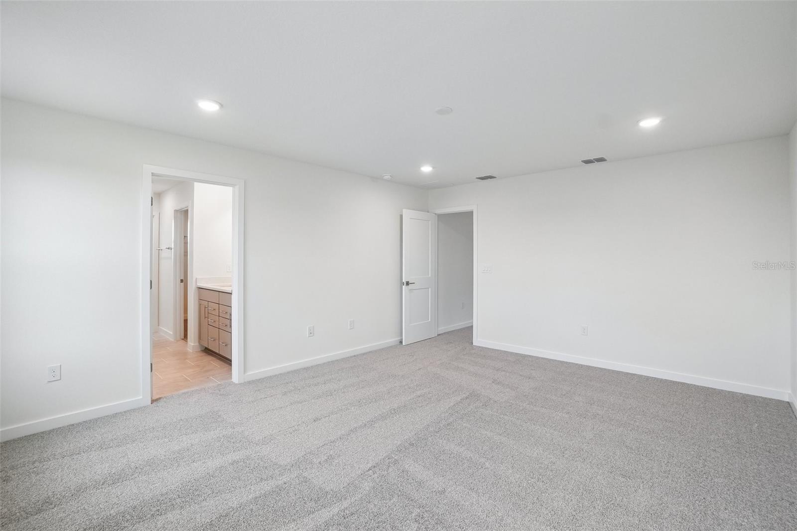 GRASSLANDS WEST - Residential