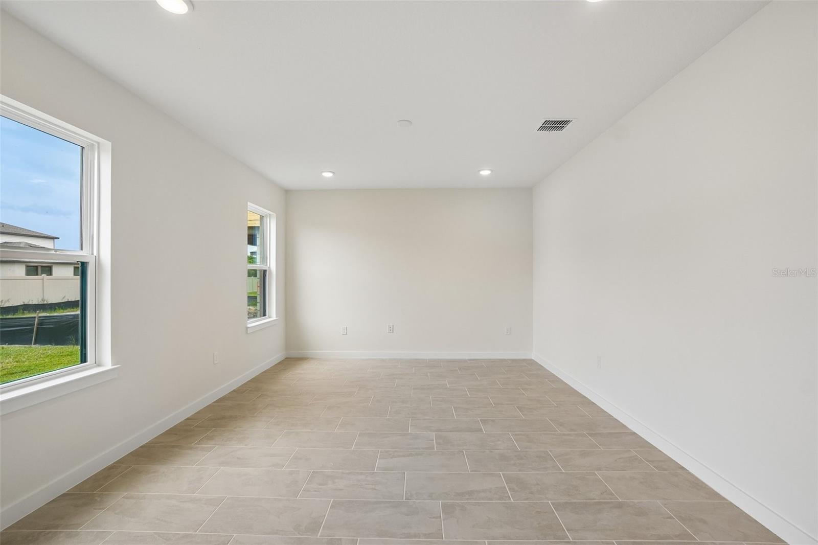 GRASSLANDS WEST - Residential