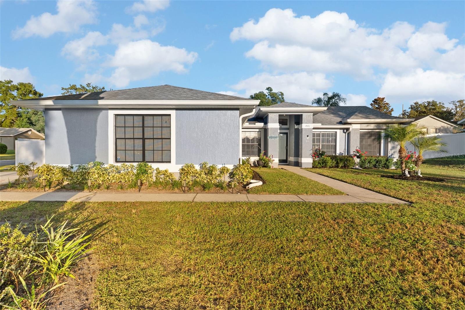 1921 BURBERRY STREET