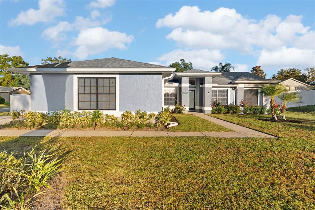 Photo of 1921 Burberry Street, Apopka, FL 32703 (MLS # O6353122)