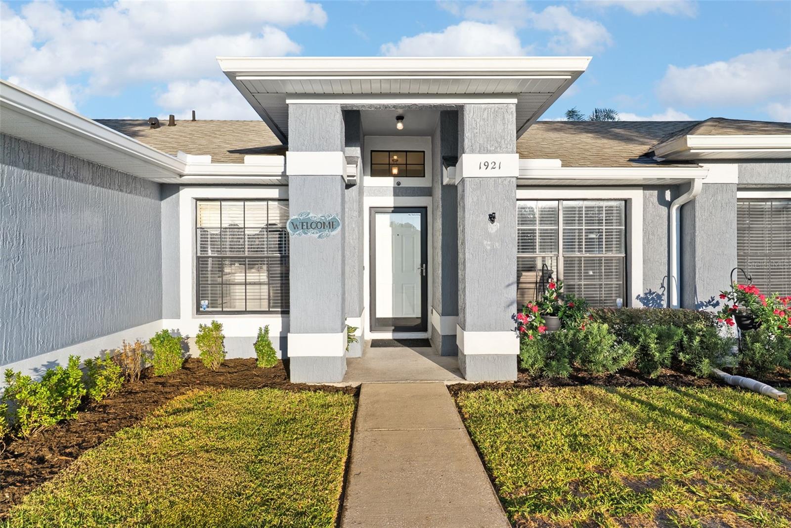 1921 BURBERRY STREET