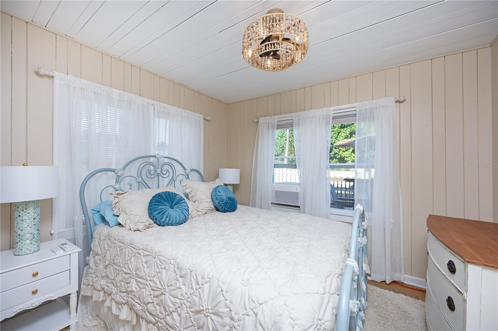 BENNETT BEACH - Residential