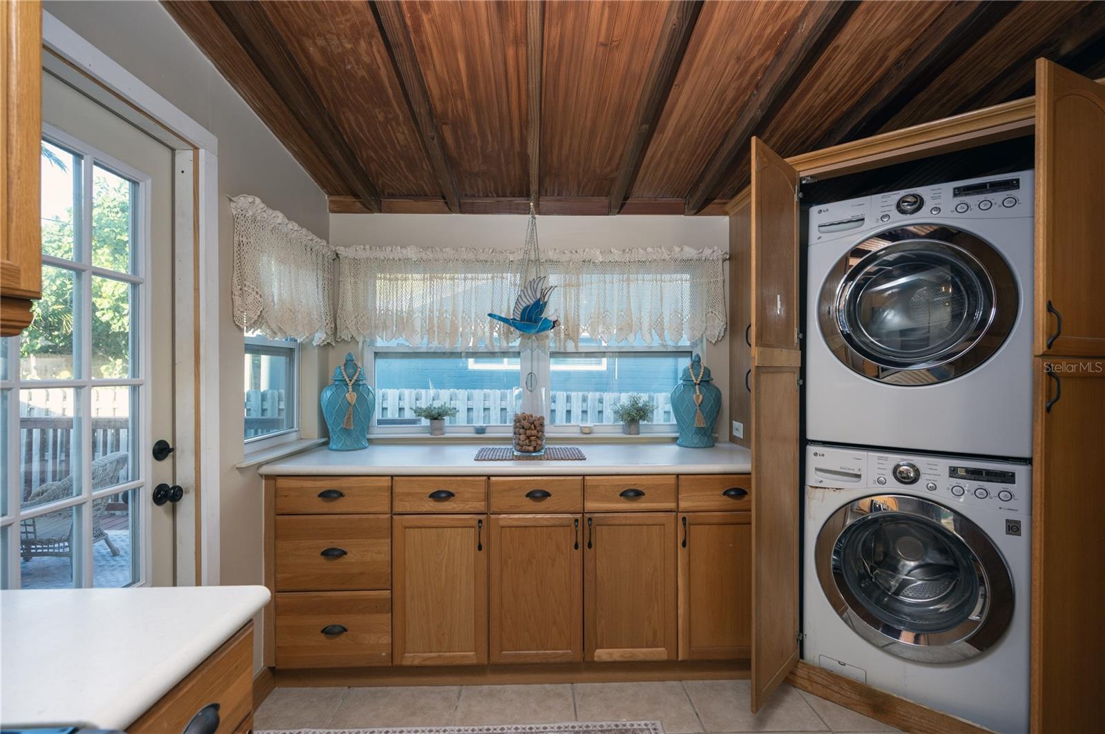 BENNETT BEACH - Residential