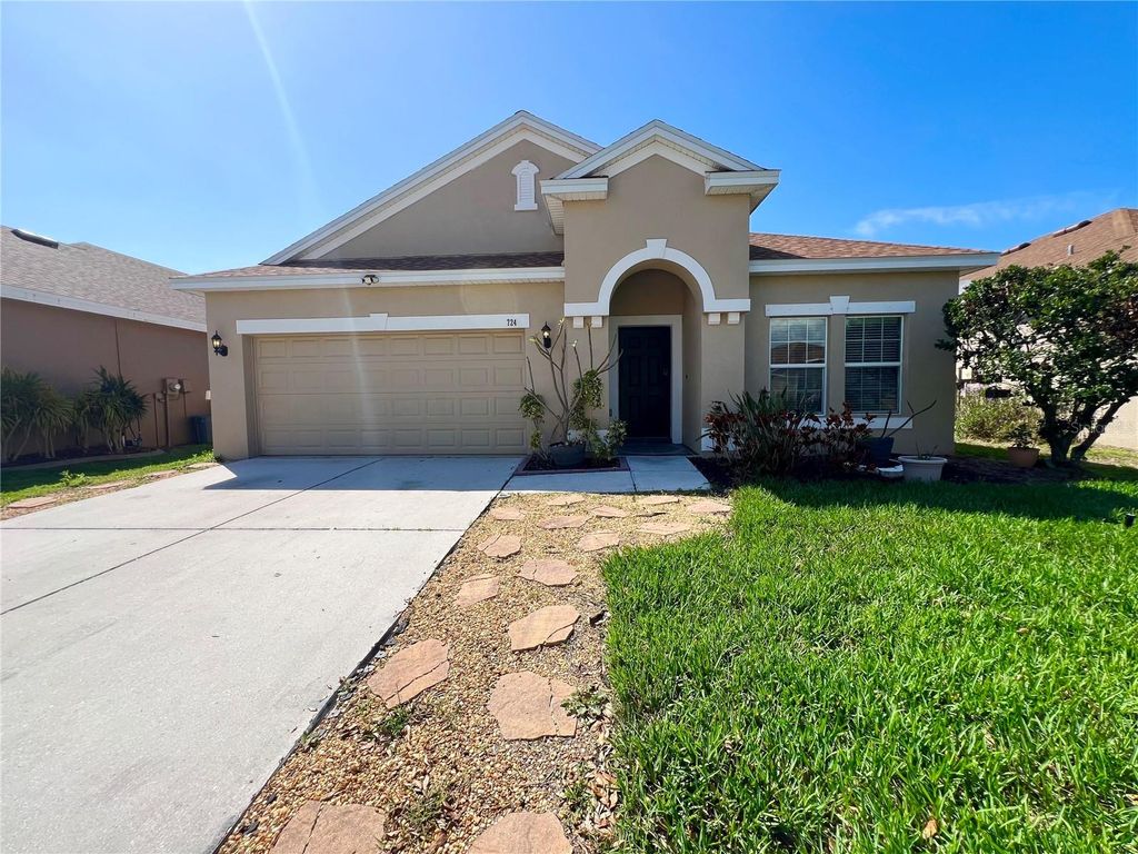 Photo of 724 Parker Den Drive, Ruskin, FL 33570 (MLS # O6369183)