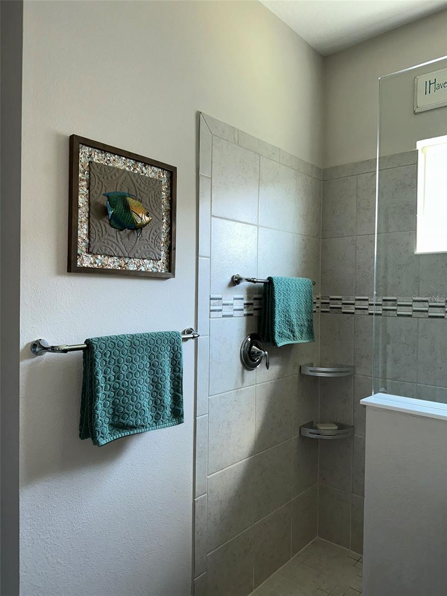 CANOE CREEK - Residential