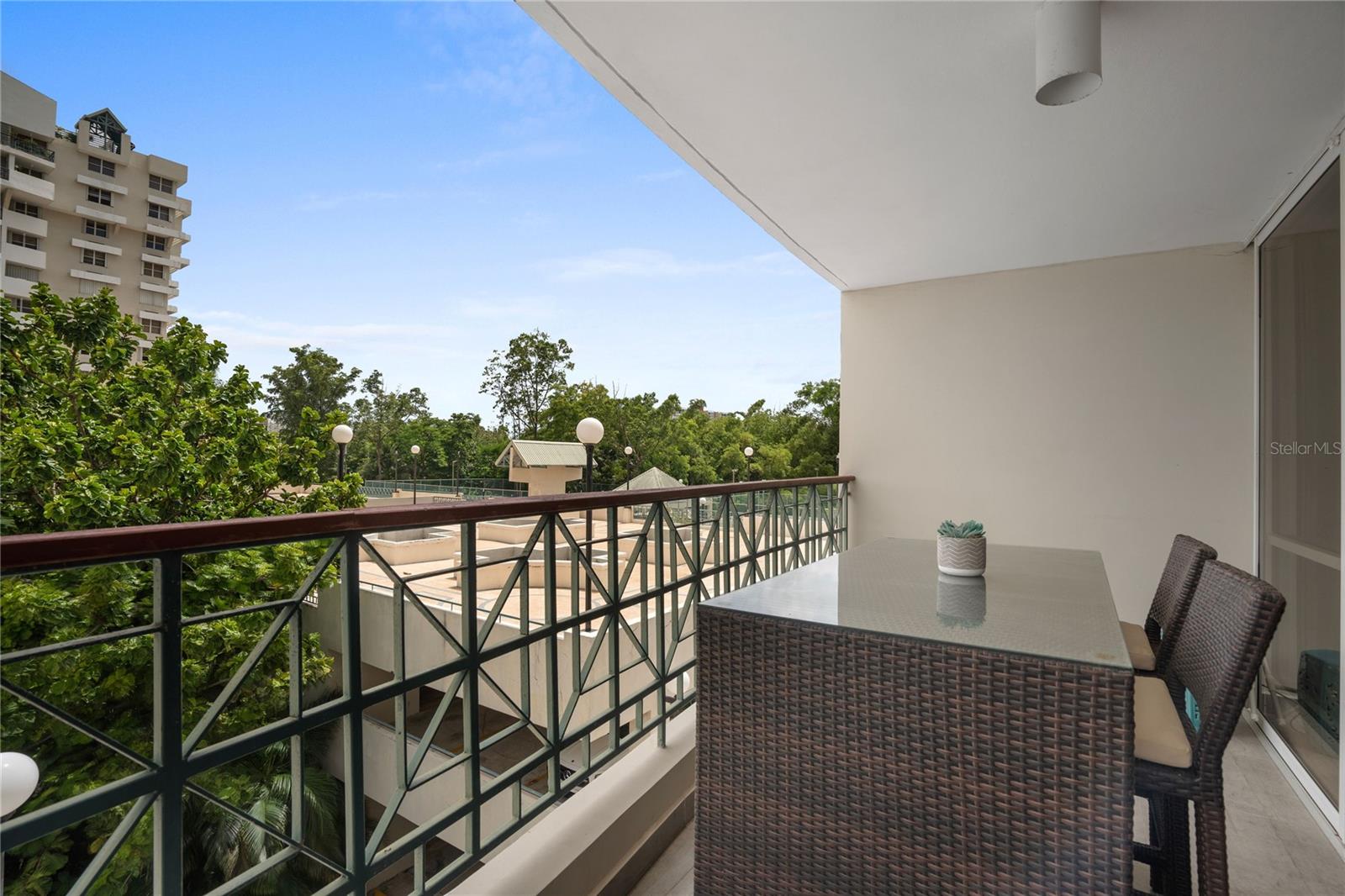 COND. PARQUE DE LOYOLA - Residential Lease