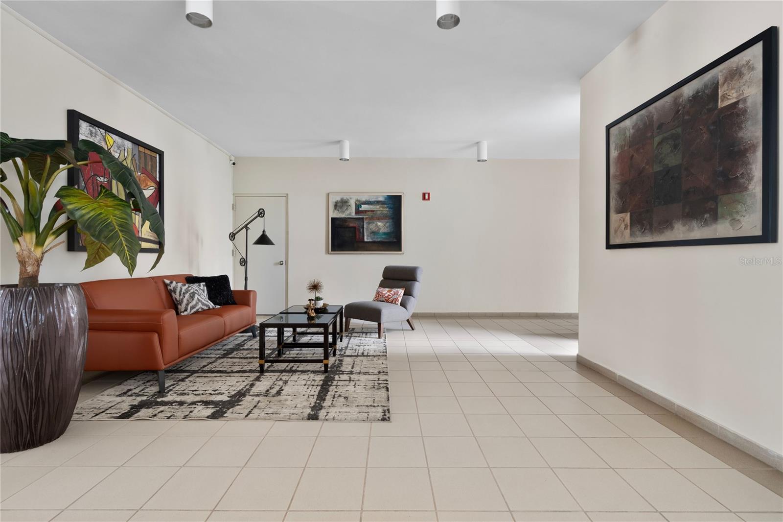 COND. PARQUE DE LOYOLA - Residential Lease