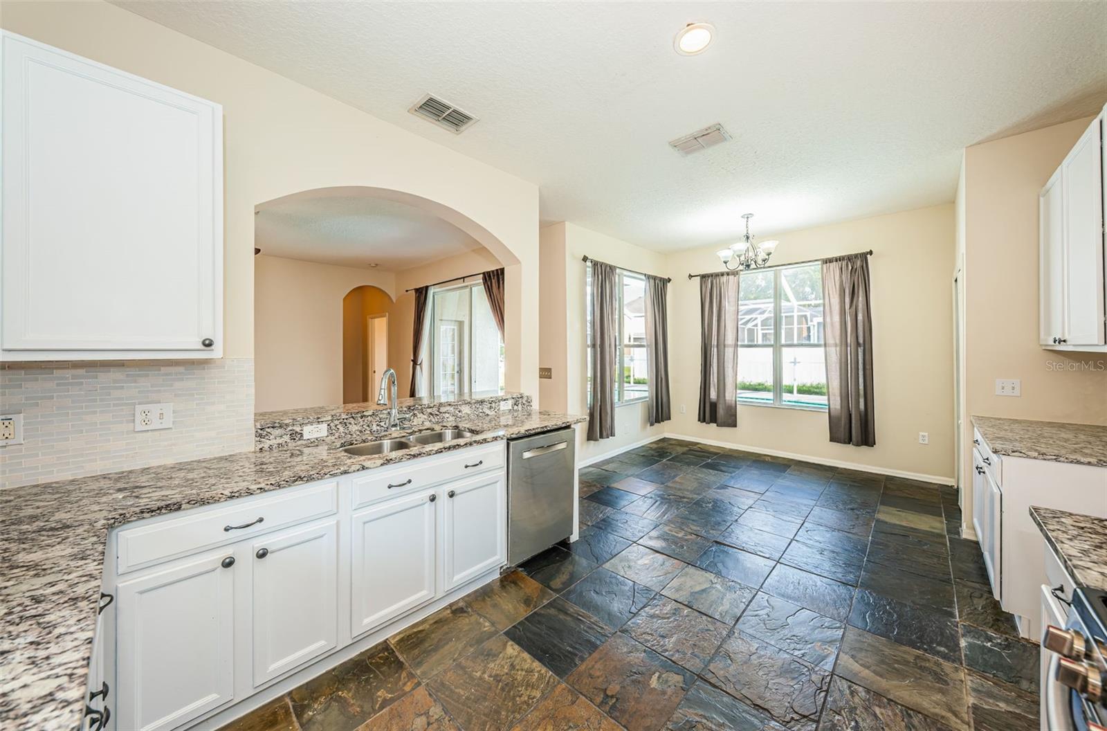 TRINITY WEST - Residential