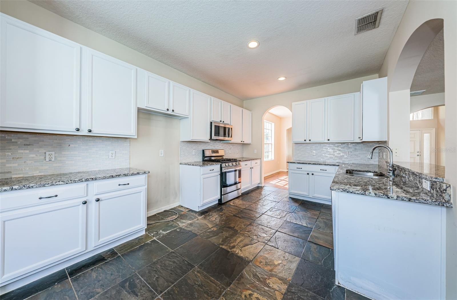 TRINITY WEST - Residential