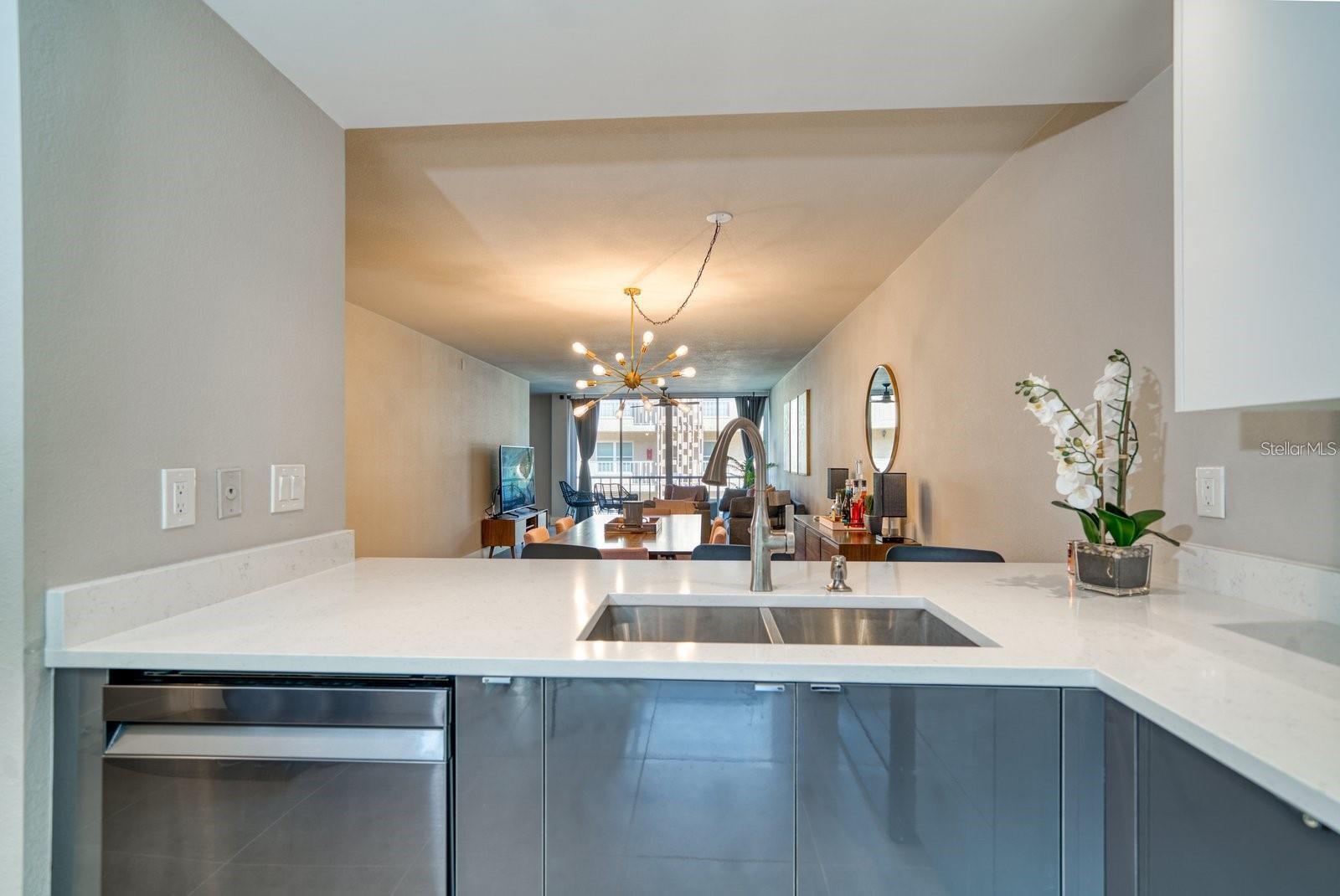 105 ISLAND WAY 132