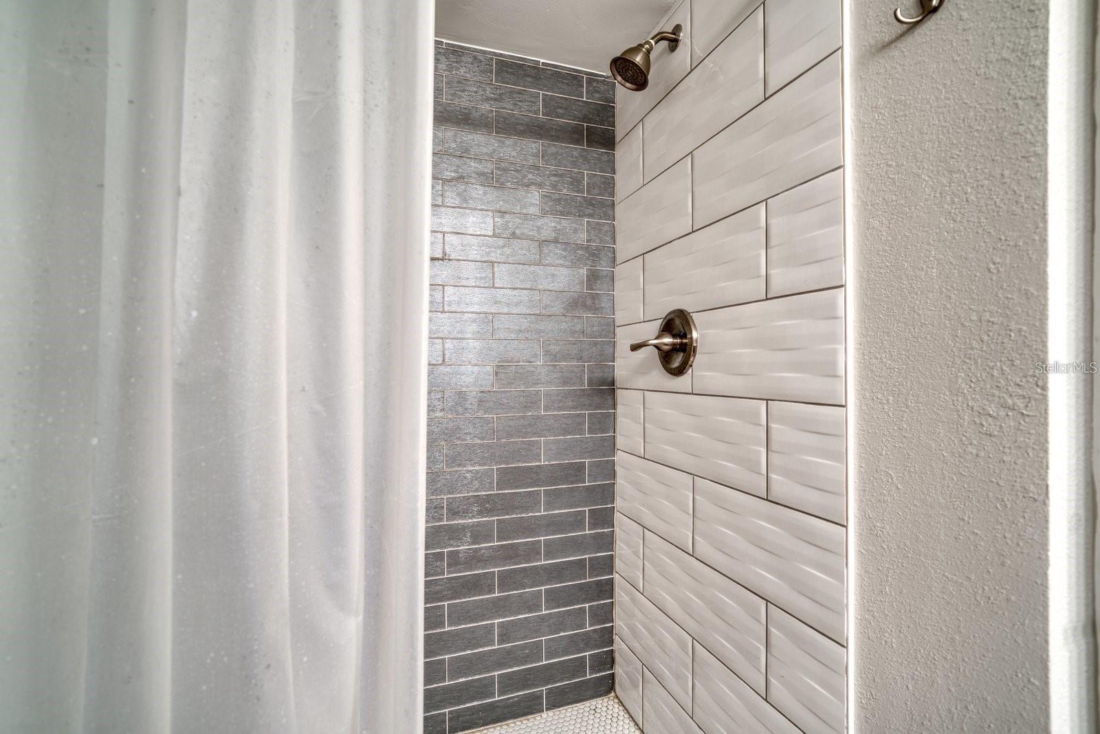 ISLANDER THE CONDO - Residential