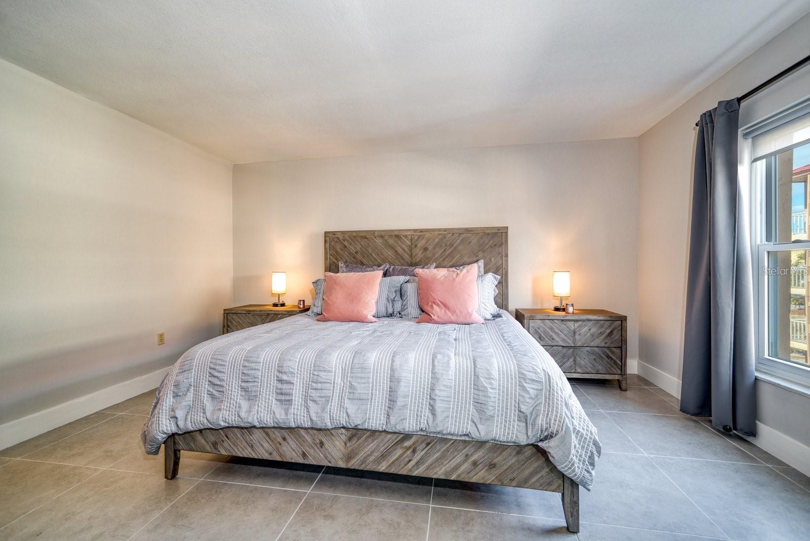 ISLANDER THE CONDO - Residential