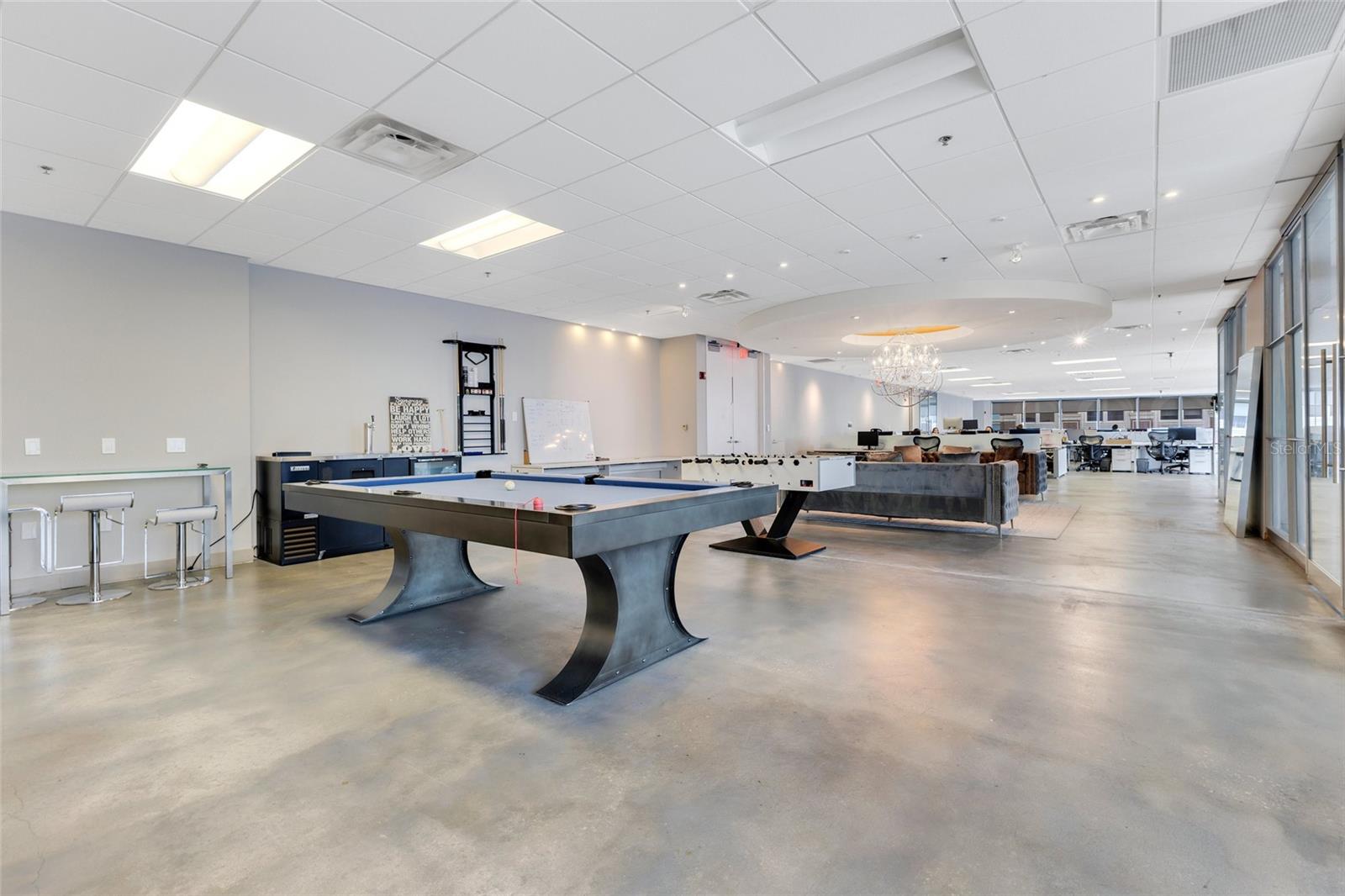 PLAZA NORTH TOWER - Commercial Sale