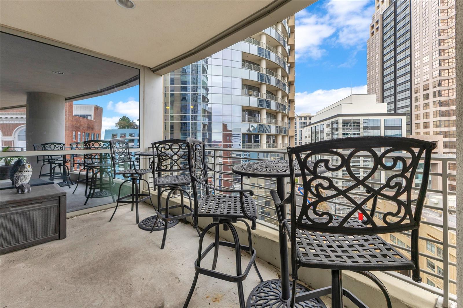 PLAZA NORTH TOWER - Commercial Sale