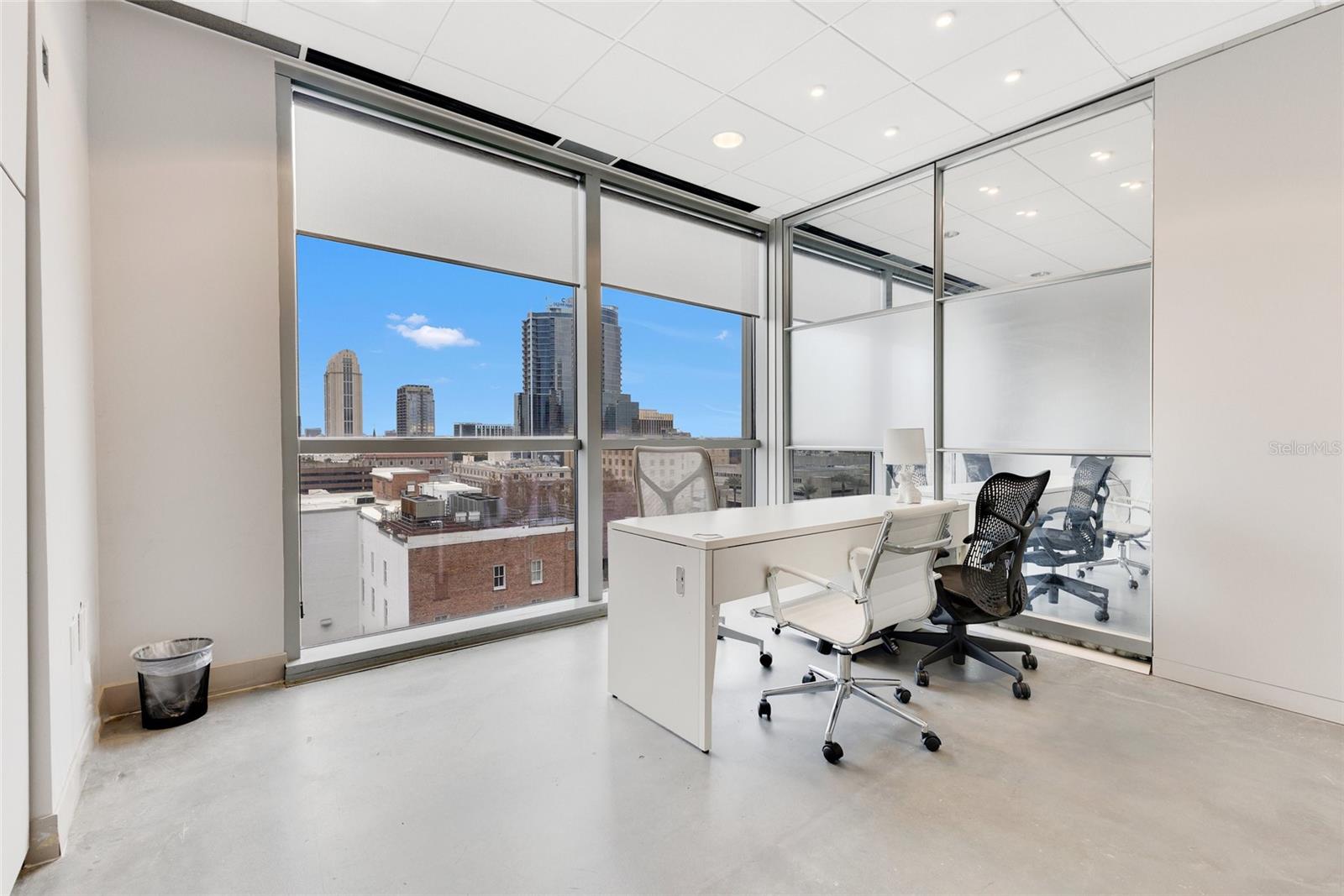 PLAZA NORTH TOWER - Commercial Sale