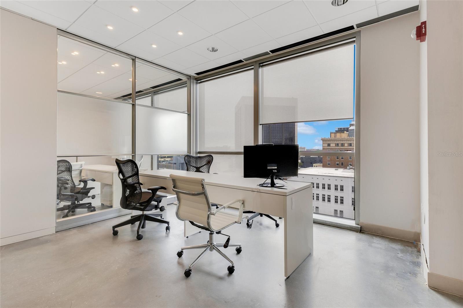 PLAZA NORTH TOWER - Commercial Sale