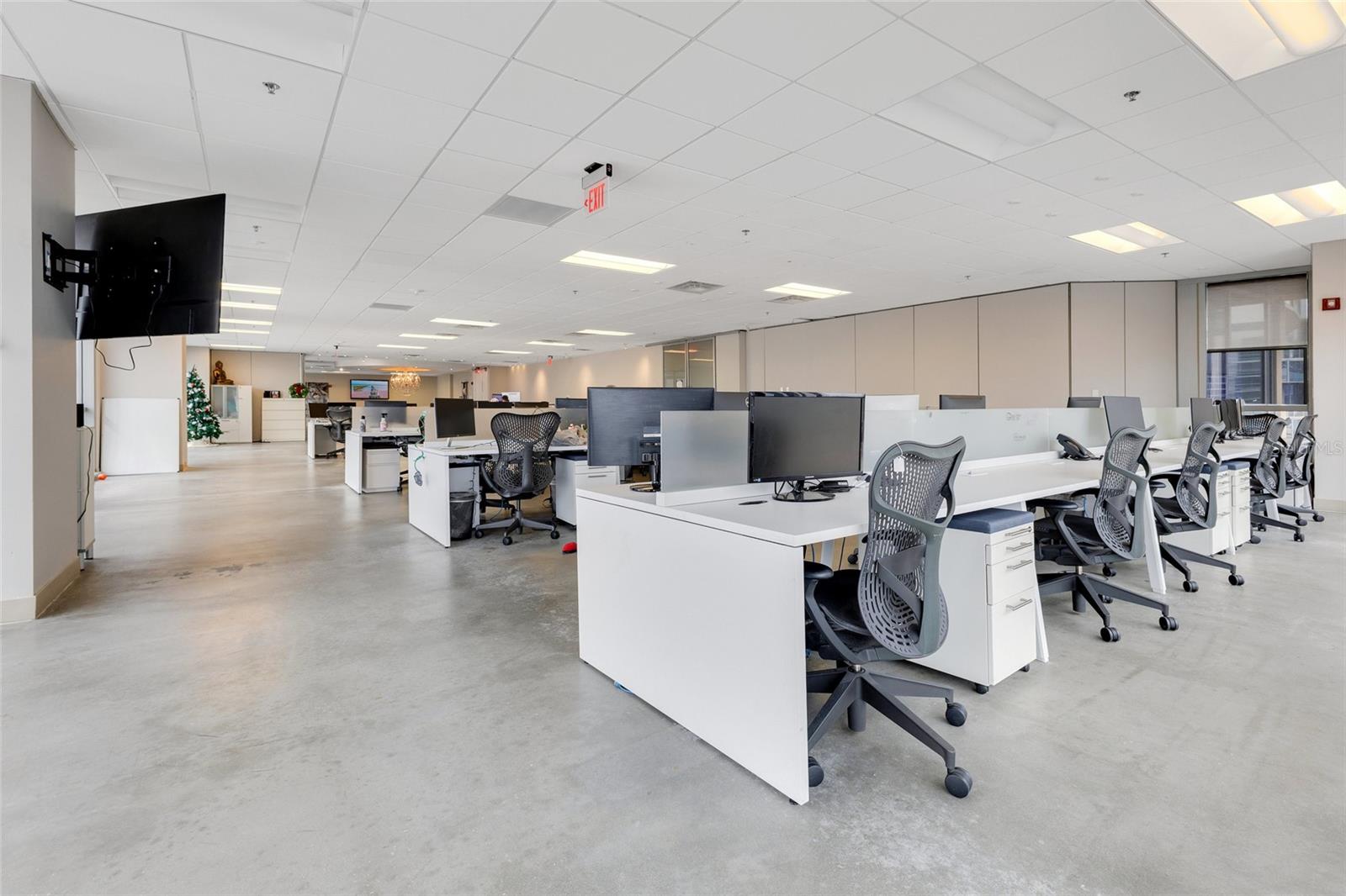 PLAZA NORTH TOWER - Commercial Sale