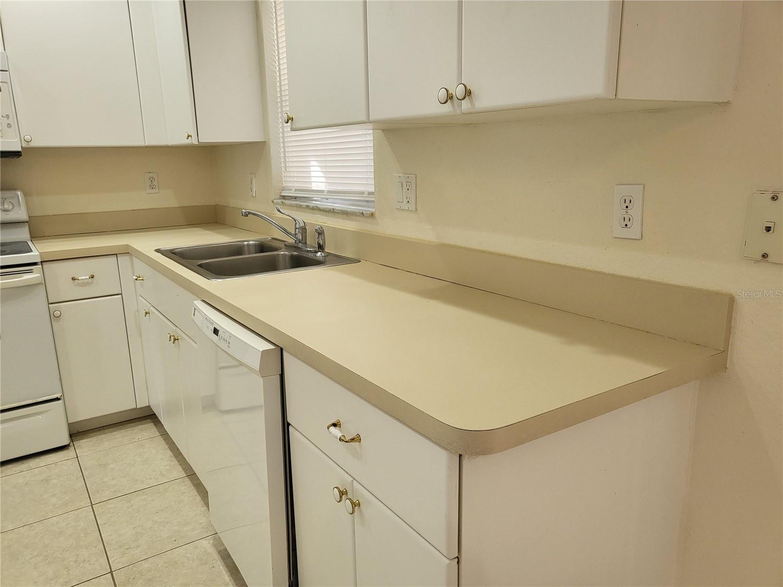 1531 LANSDALE AVENUE