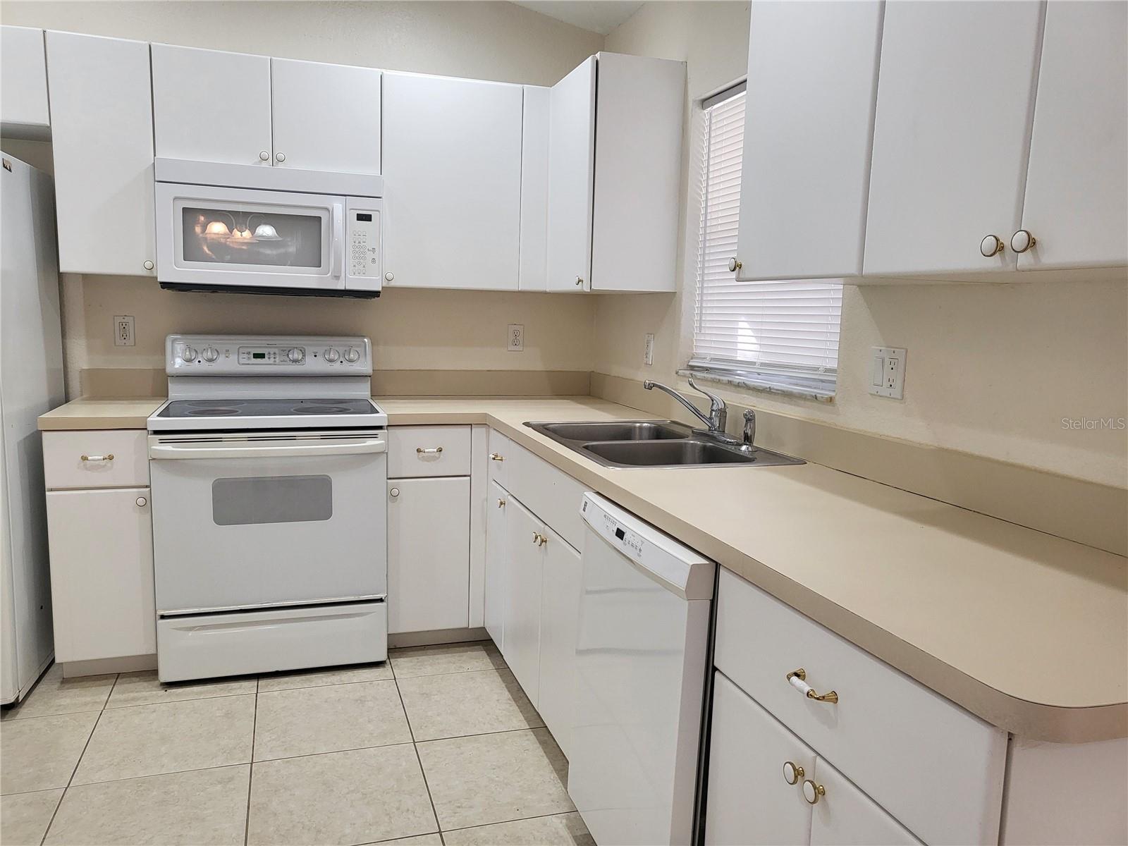 1531 LANSDALE AVENUE