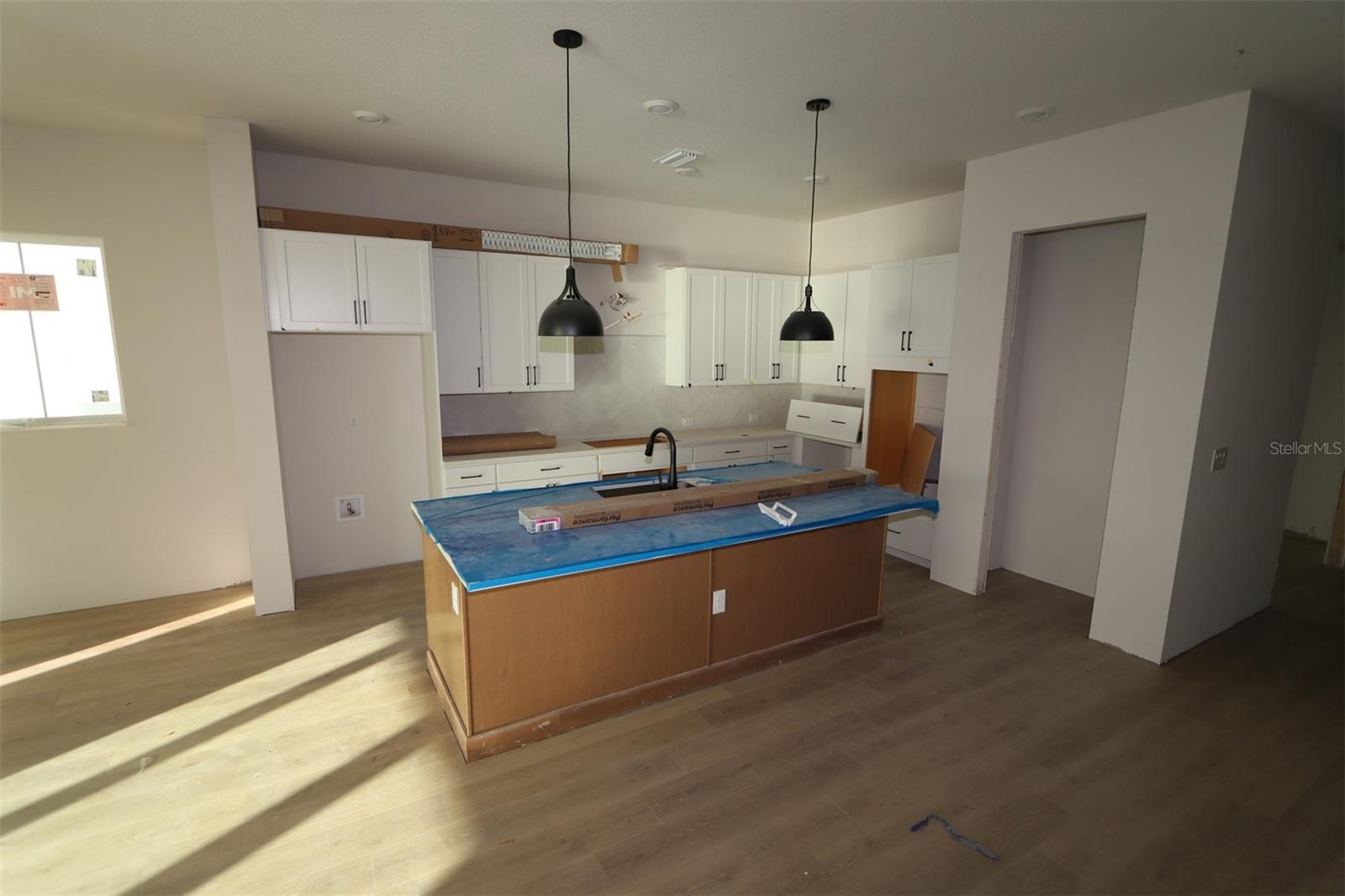 1563 RUNNING TIDE PLACE