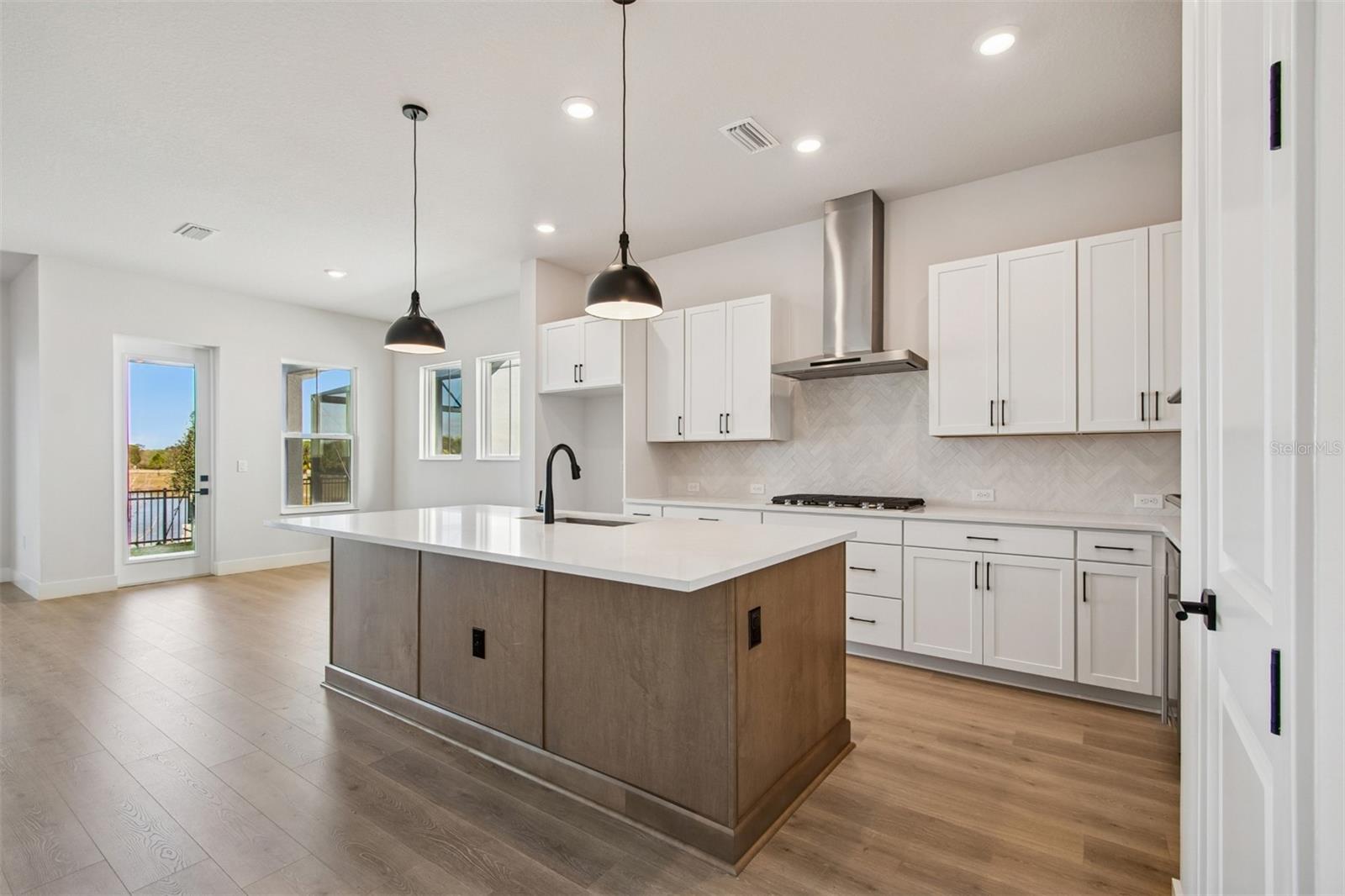 1563 RUNNING TIDE PLACE