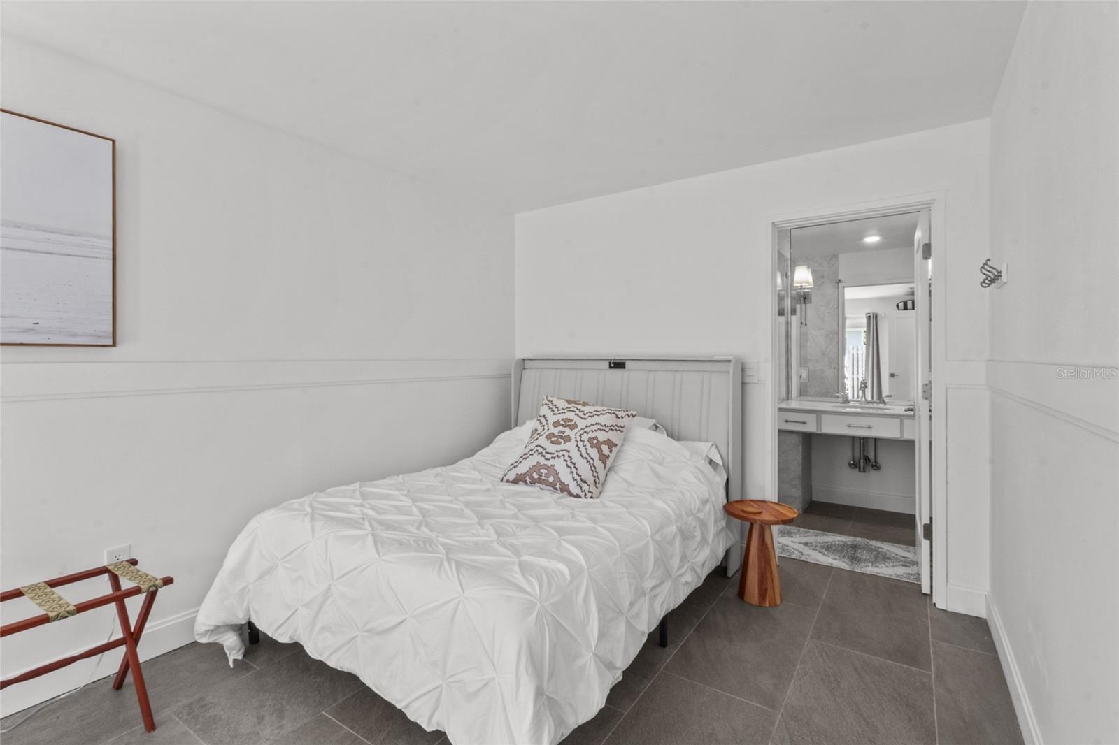 LONGBOAT KEY - Residential