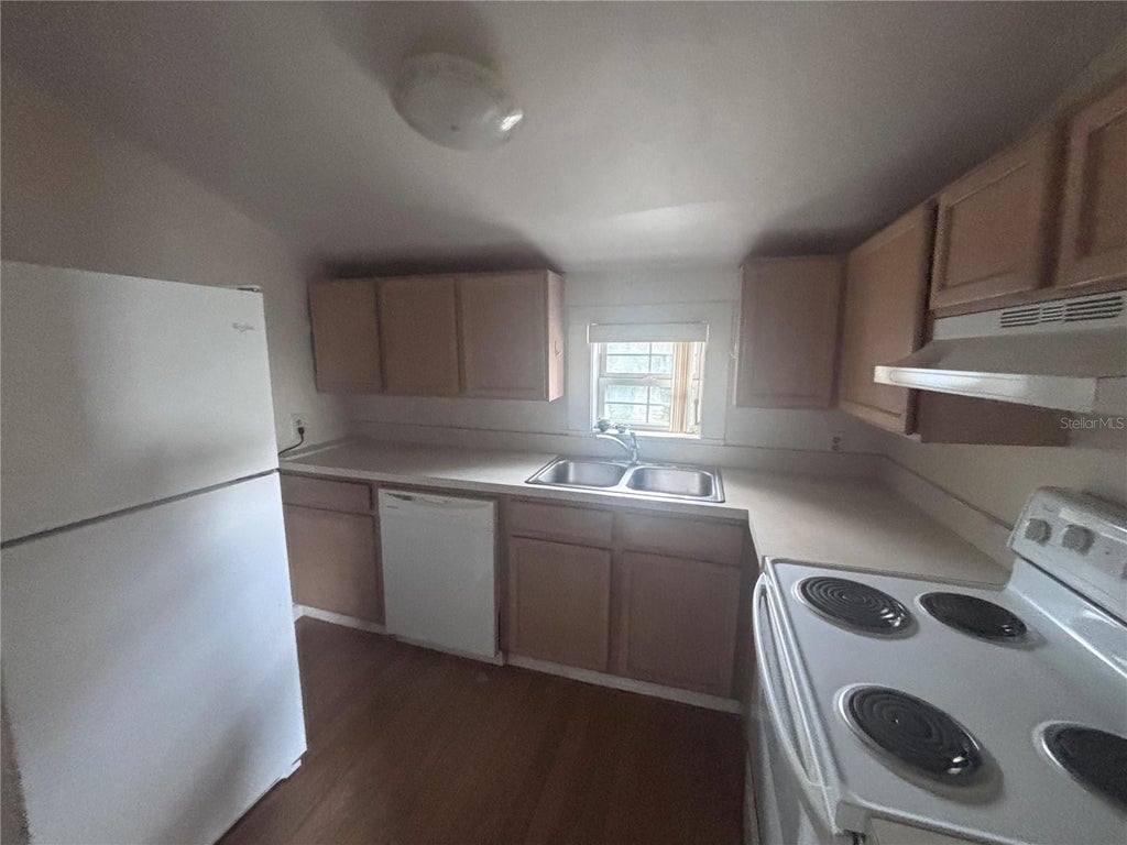 Photo of 22 S Clyde Avenue #5, Kissimmee, FL 34741 (MLS # S5158301)