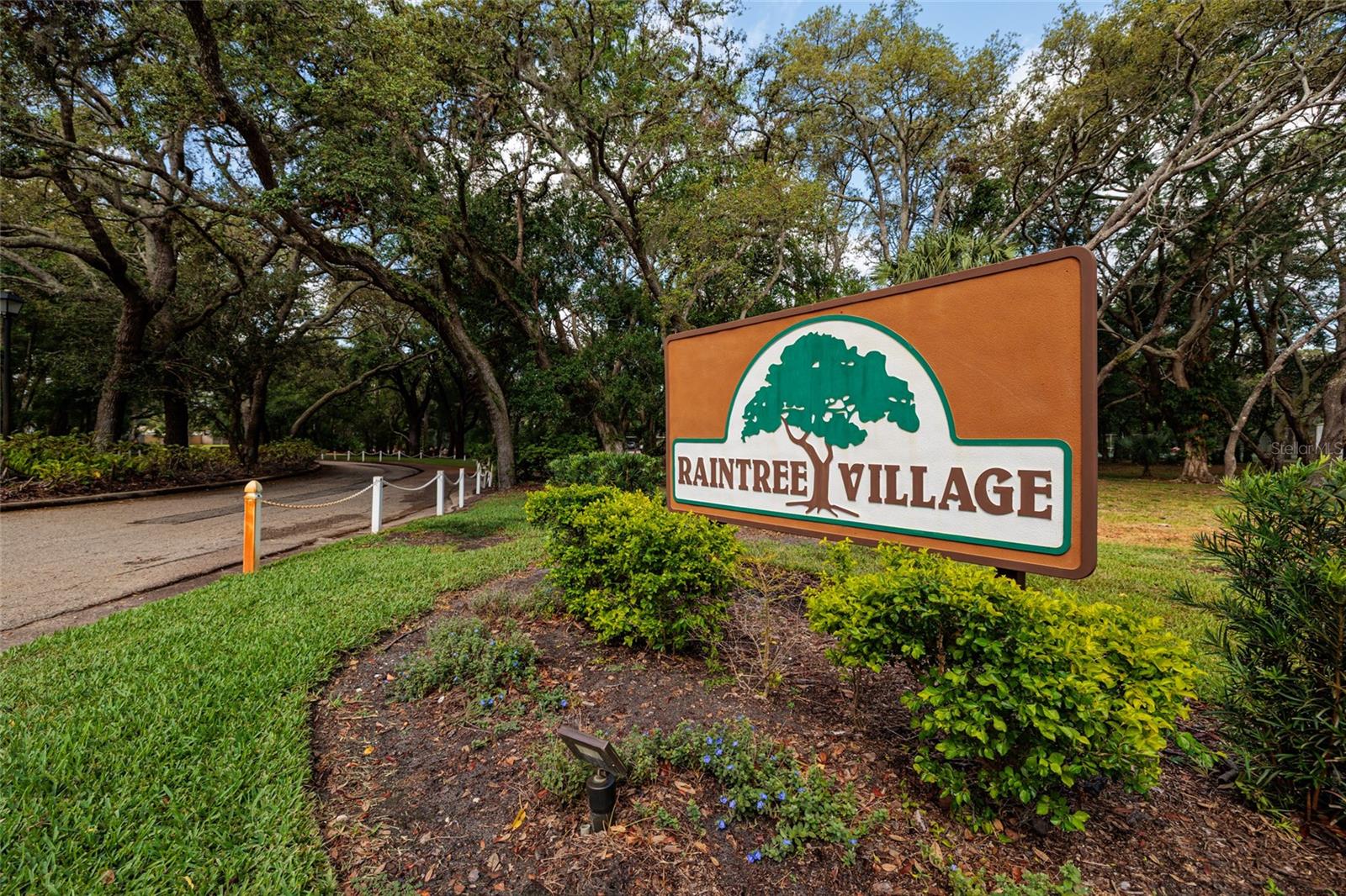 RAINTREE VILLAGE CONDO N - Residential
