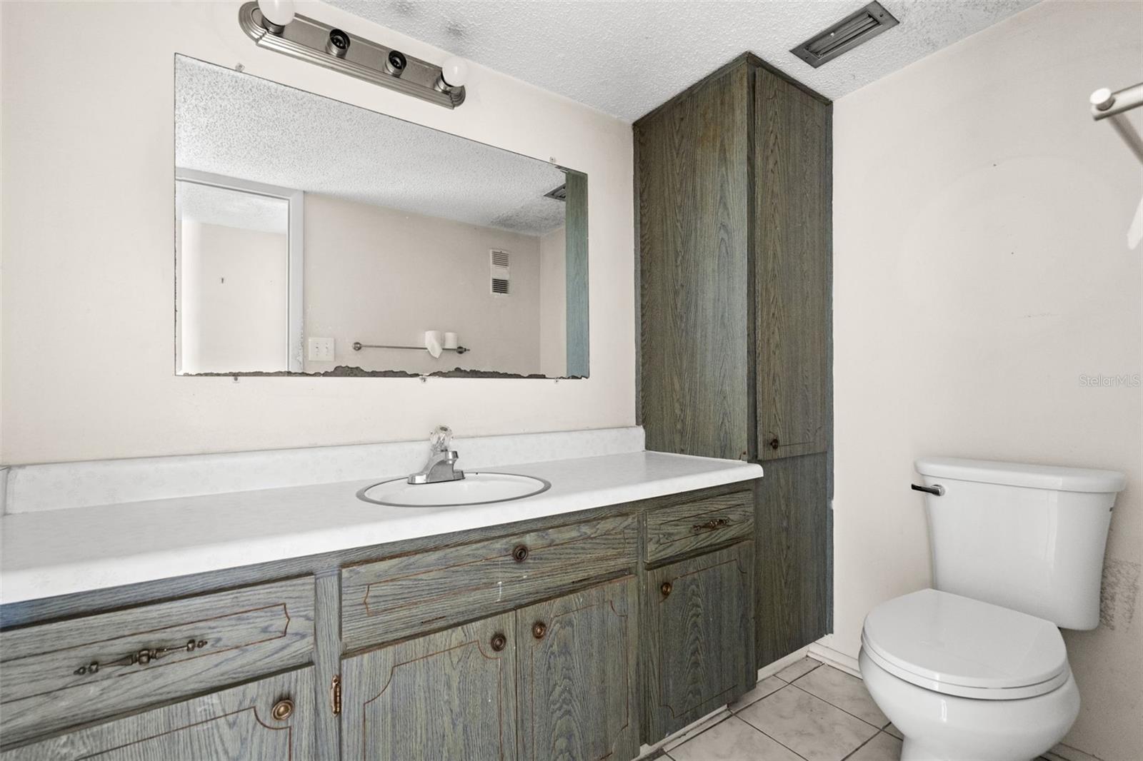 KING ARTHURS COURT CONDO - Residential