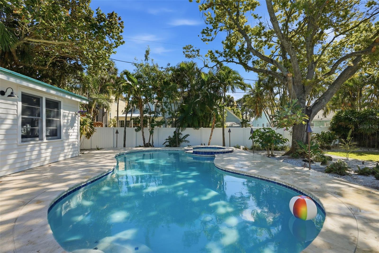 MANDALAY SUB - Residential Lease