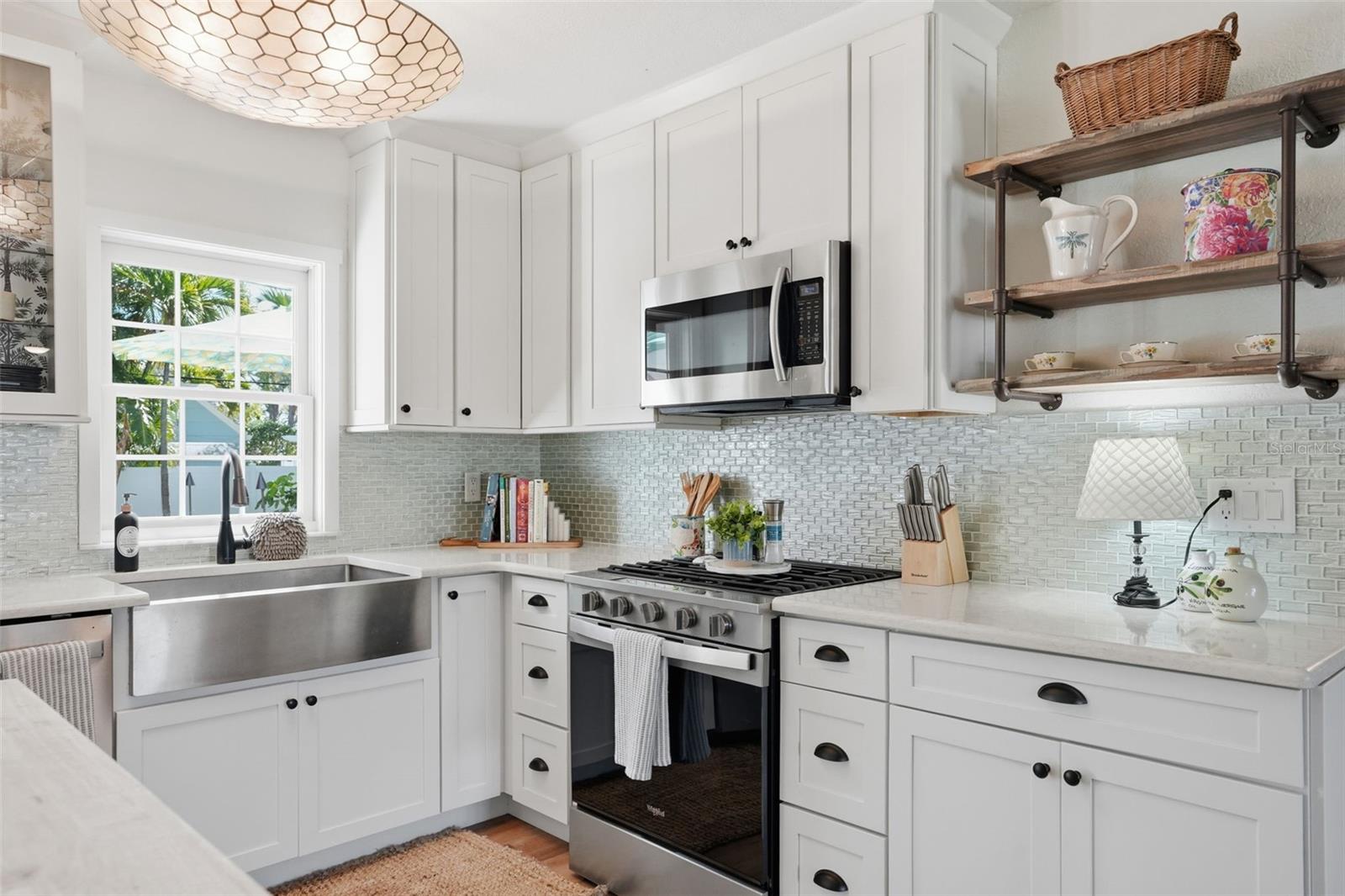 MANDALAY SUB - Residential Lease