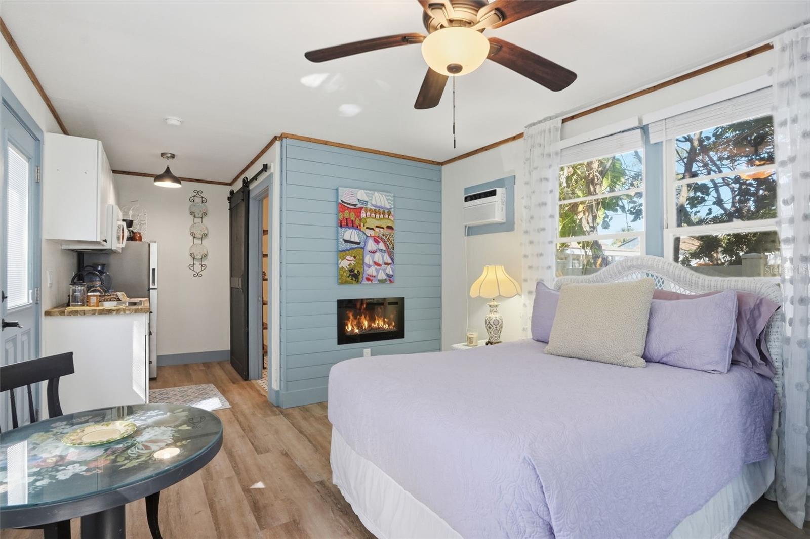 MANDALAY SUB - Residential Lease