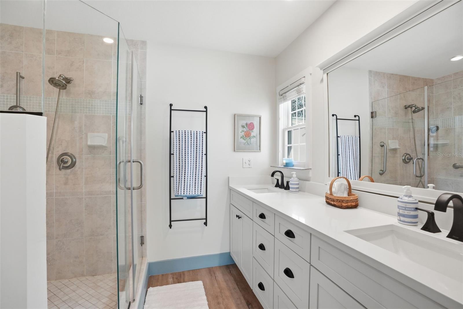 MANDALAY SUB - Residential Lease