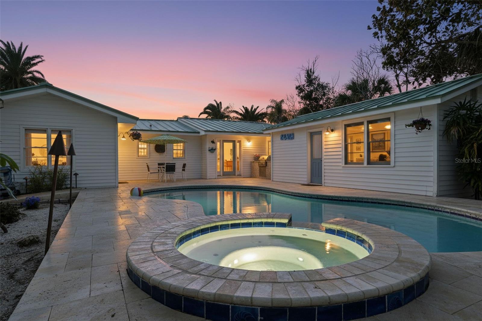 MANDALAY SUB - Residential Lease