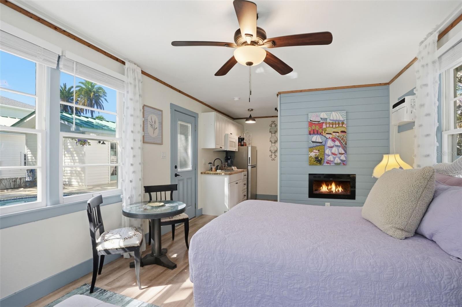 MANDALAY SUB - Residential Lease