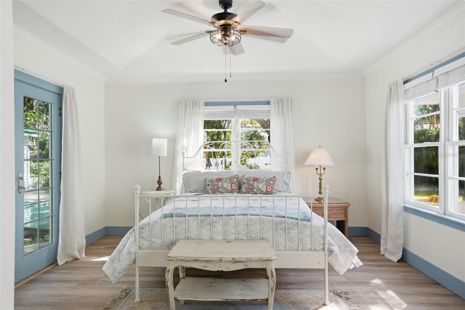 MANDALAY SUB - Residential Lease