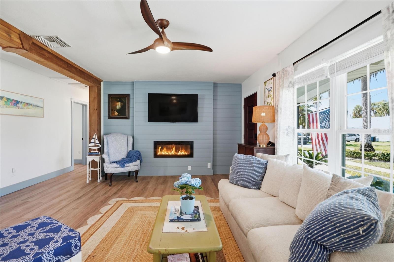 MANDALAY SUB - Residential Lease