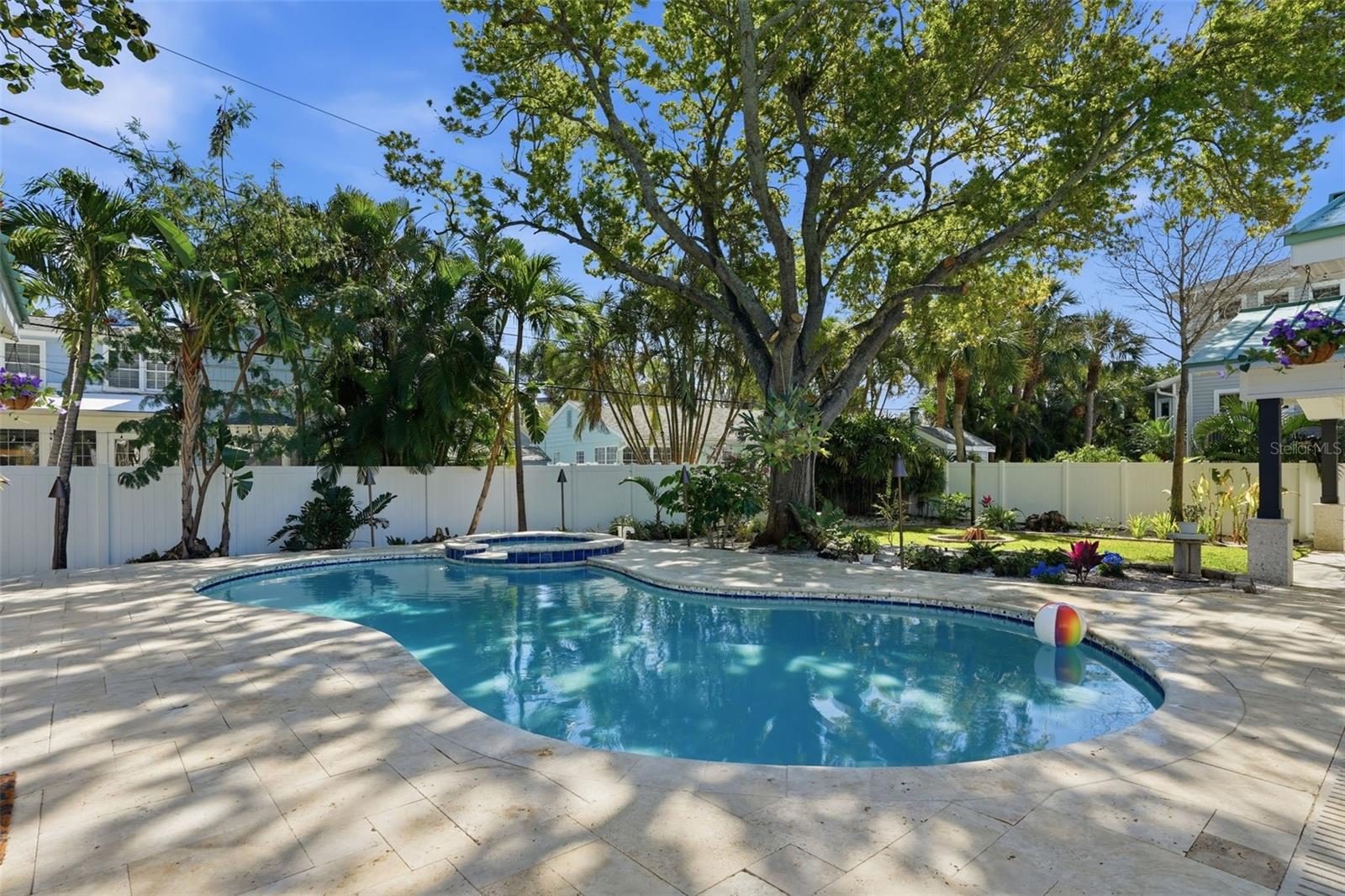 MANDALAY SUB - Residential Lease