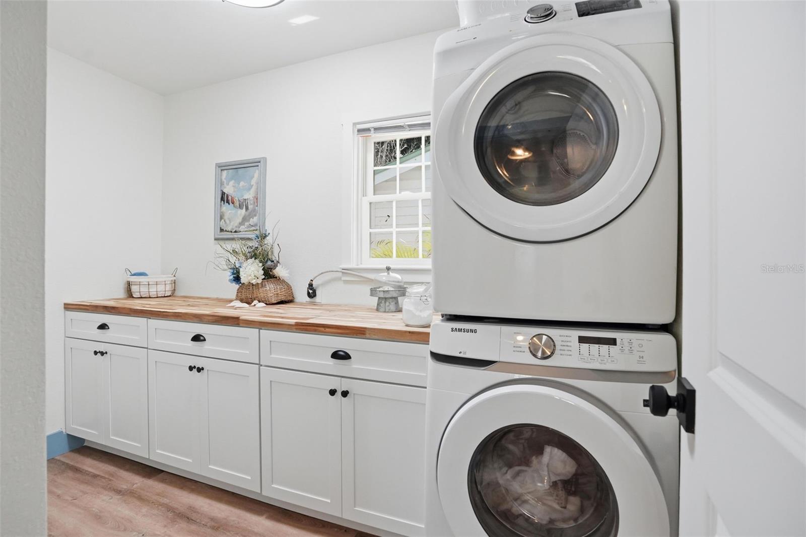 MANDALAY SUB - Residential Lease