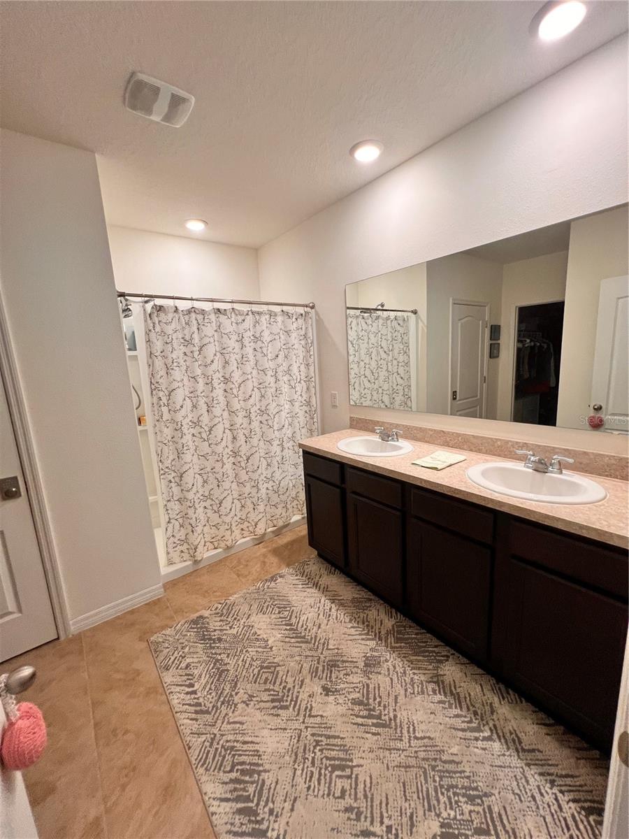 MEADOW WALK PH 1 - Residential