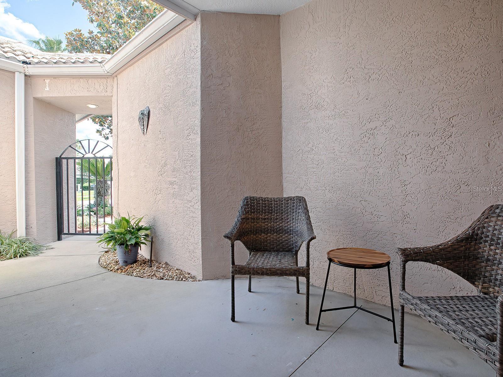 9039 SAINT ANDREWS WAY