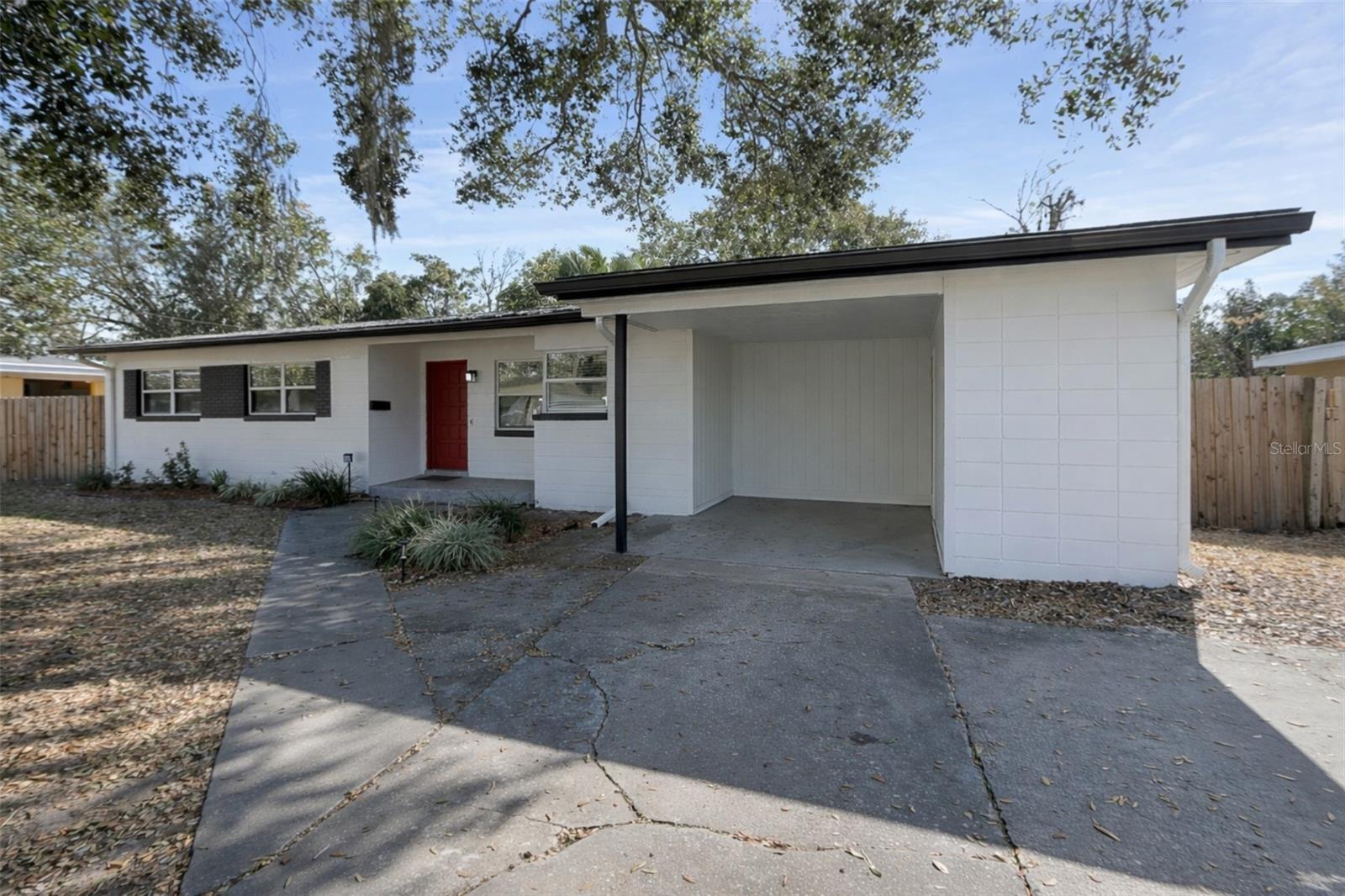 5202 LAKE HOWELL ROAD