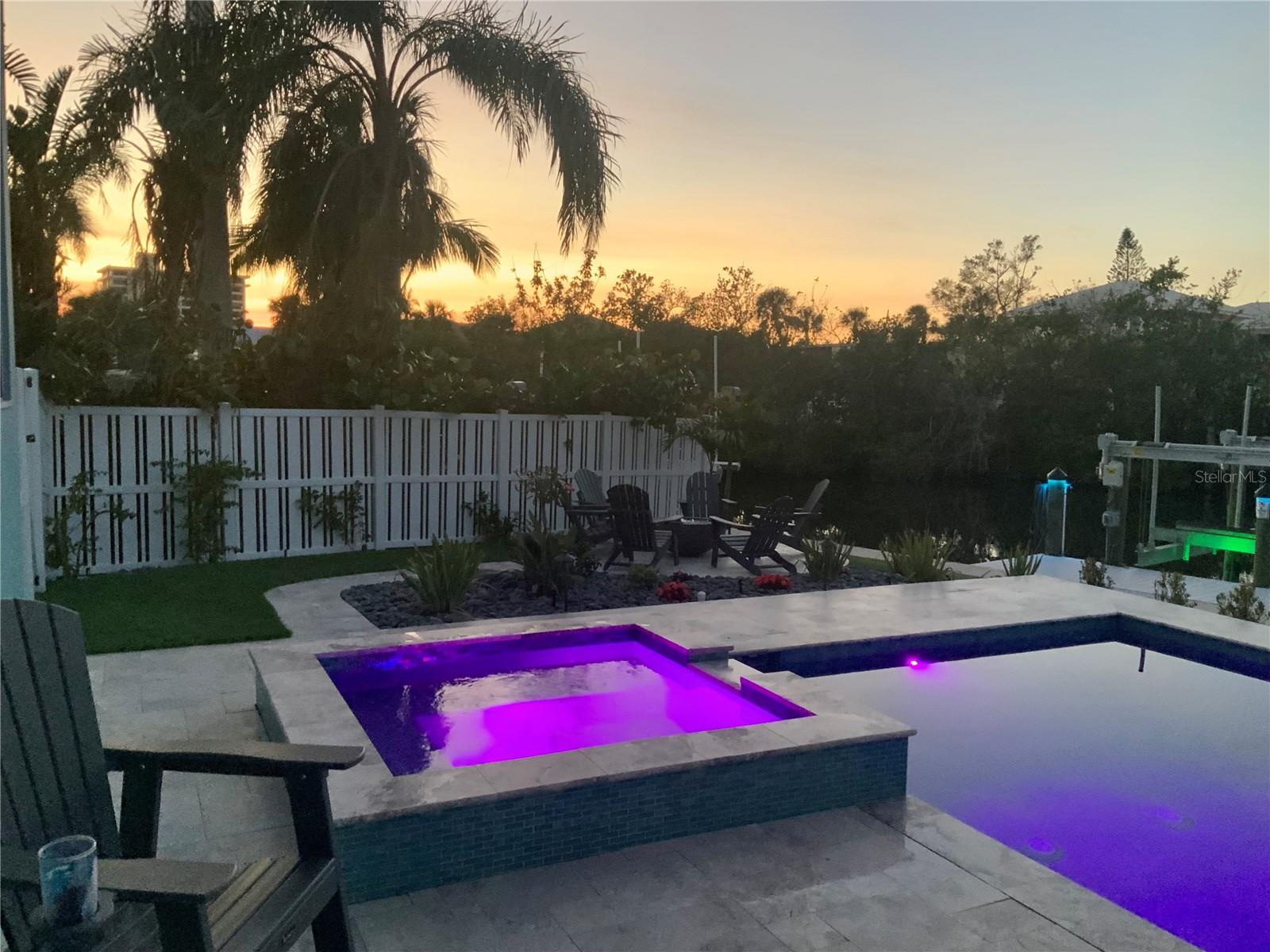 SARASOTA BEACH - Residential