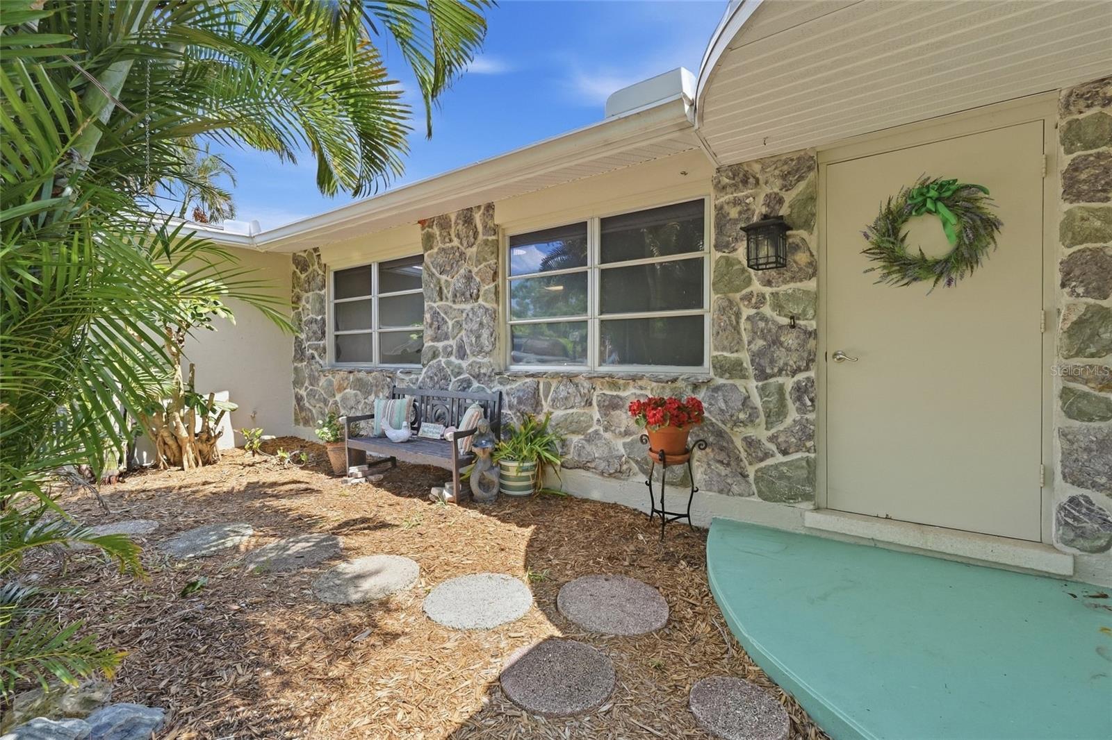 437 BEACH PARK BOULEVARD